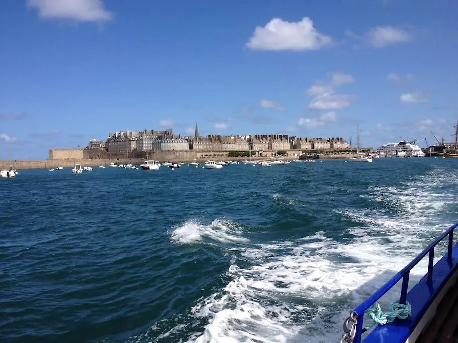 Bel Appartement Intra Muros Au Coeur De Saint Malo 0*, Saint-Malo Frankreich